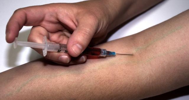 Thử nghiệm tiêm thuốc cabotegravir ngừa HIV trên 8 nước