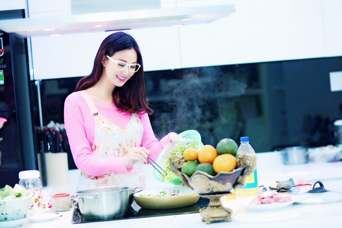 Vào bếp chiều chồng Vào bếp chiều chồng