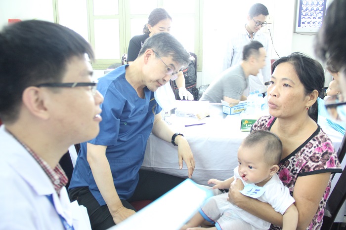 Phẫu thuật miễn phí tìm lại nụ cười cho các bé 