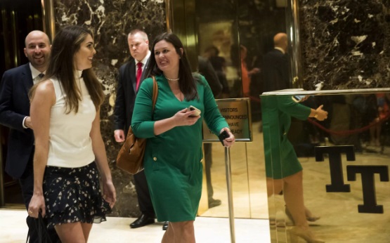 Hope Hicks và Sarah Huckabee Sanders