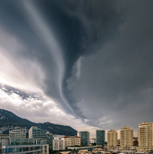 Bão trên eo biển Gibratar