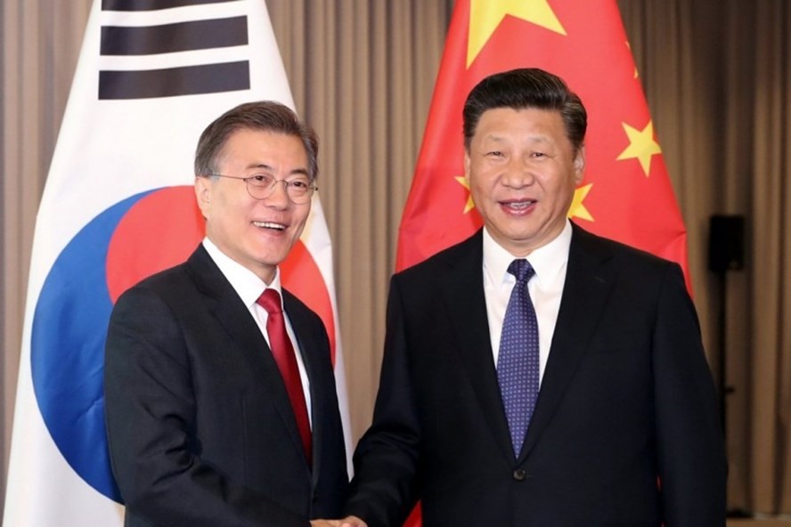 Tổng thống Hàn Quốc Moon Jae-in và Chủ tịch Trung Quốc Tập Cận Bình