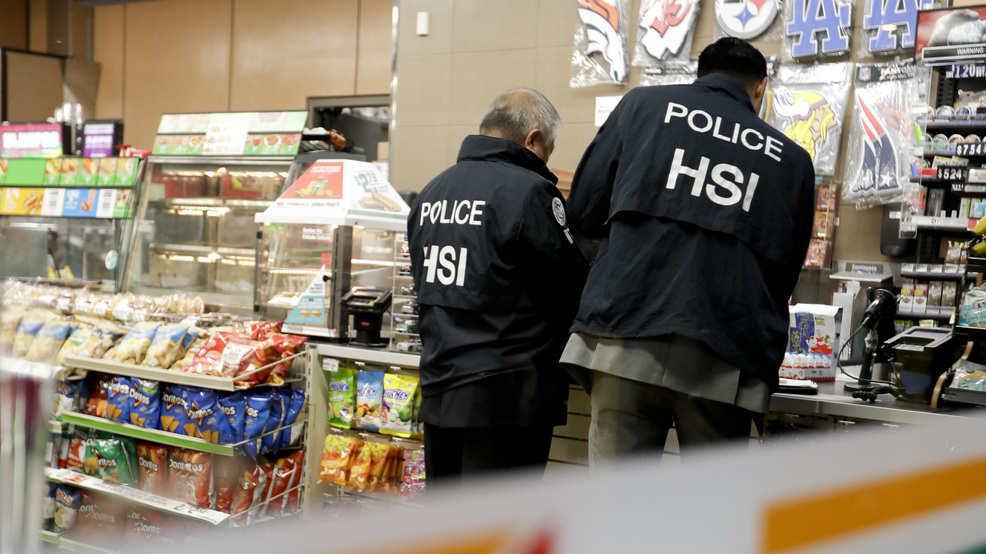Cơ quan nhập cư Mỹ kiểm tra đột xuất gần 100 cửa hàng 7-Eleven