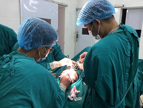 BVĐK Nghĩa Lộ thực hiện thành công ca phẫu thuật mổ khuyết xương sọ vùng thái dương