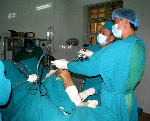 BVĐK Nghĩa Lộ thực hiện thành công ca phẫu thuật mổ nội soi khớp gối 