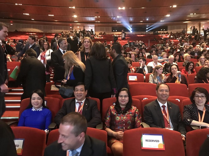 Đoàn Việt Nam tham dự Hội nghị toàn Thế giới về “Thuốc lá hay sức khỏe”