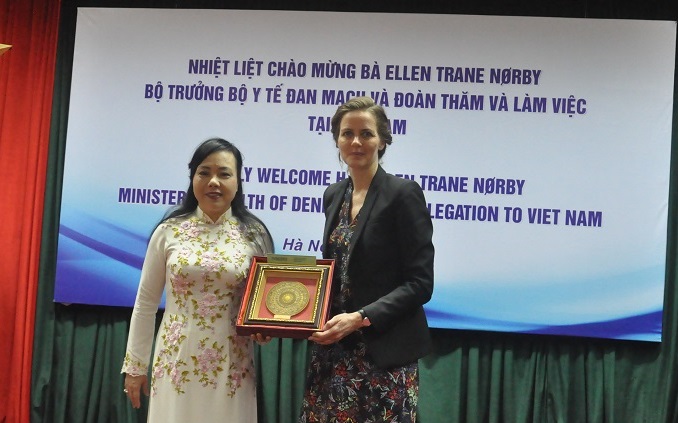 Bộ trưởng Y tế Việt Nam và Bộ trưởng Y tế Đan Mạch
