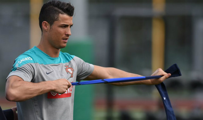 Ronaldo tập luyện 