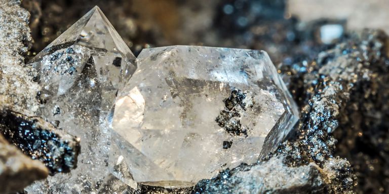 1 triệu tỷ tấn kim cương dưới bề mặt trái đất