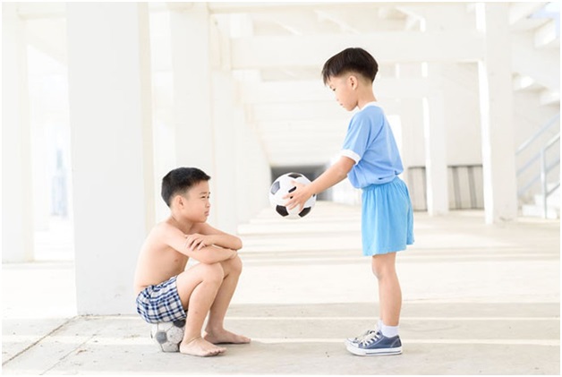 Nhấn vào ảnh để phóng to Cha mẹ hãy dạy cho con biết đặt mình vào vị trí của người khác để thấu hiểu