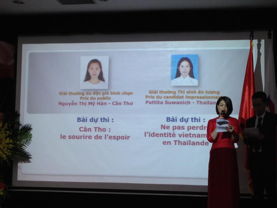 Nguyễn Thị Mỹ Hân giành giải Độc giả Bình chọn và Pattita Suwanich (Thái Lan) giành giải Thí sinh Ấn tượng Phóng viên Trẻ Pháp ngữ