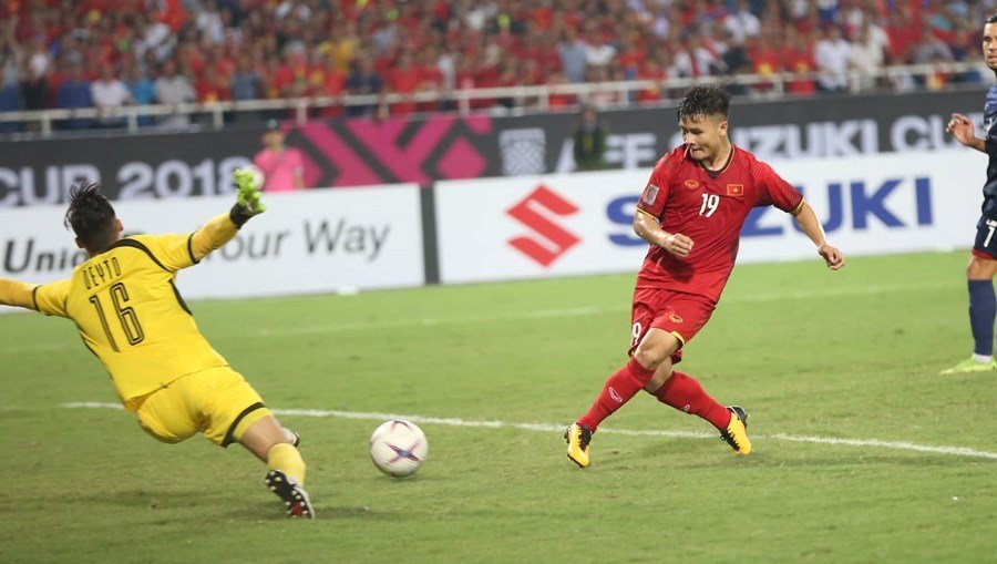 Quang Hải ghi bàn mở tỷ số tại bán kết lượt về Việt Nam vs Philippines trên SVĐ Mỹ Đình, AFF Suzuki Cup 2018