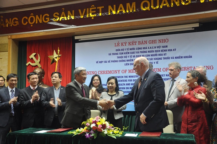 Bộ Y tế và CDC Hoa Kỳ ký Bản ghi nhớ Hợp tác (MOU ARM) Phòng chống nhiễm khuẩn, giám sát kháng thuốc và nhiễm khuẩn liên quan đến chăm sóc y tế
