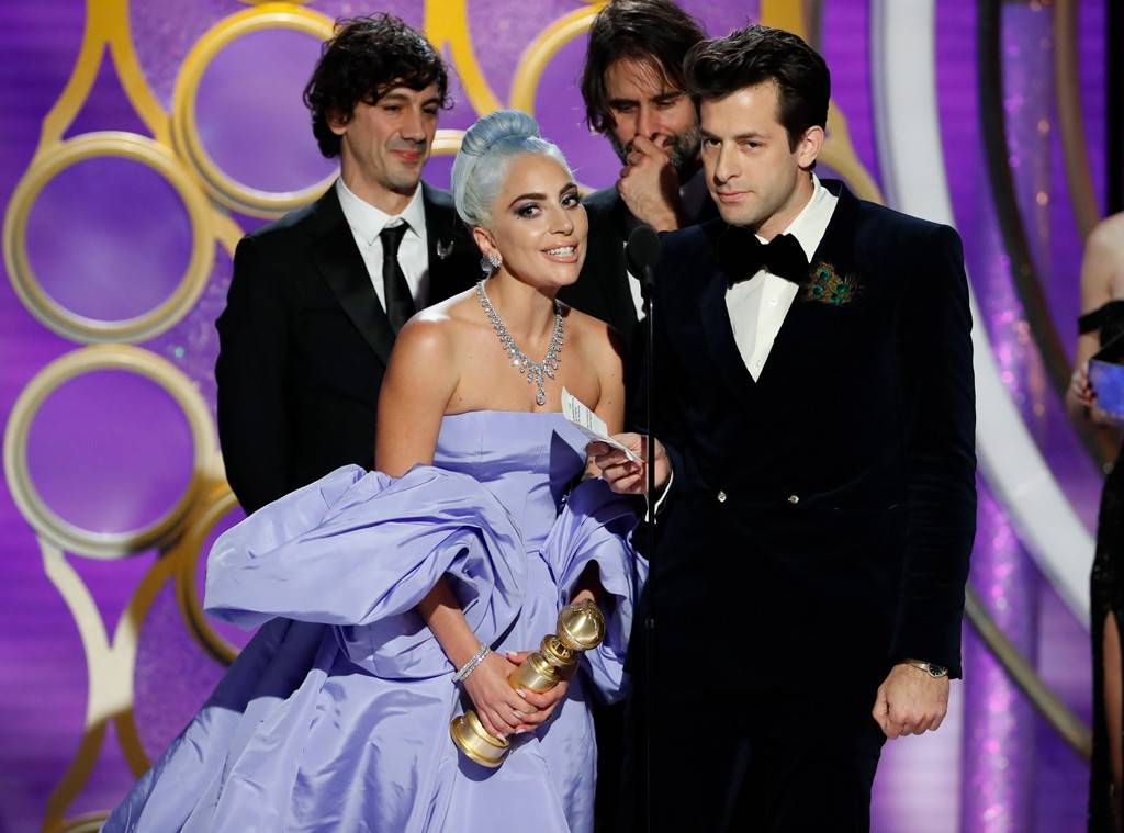 Lady Gaga, Mark Ronson, Anthony Rossomando, Andrew Wyatt nhận giải Golden Globes Bài hát gốc hay nhất (Best Original Song) cho ca khúc Shallow trong phim 