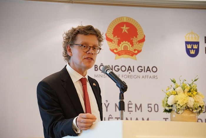 Đại sứ Thụy Điển Pereric Hogberg phát biểu tại họp báo 50 năm quan hệ ngoại giao Việt Nam-Thụy Điển
