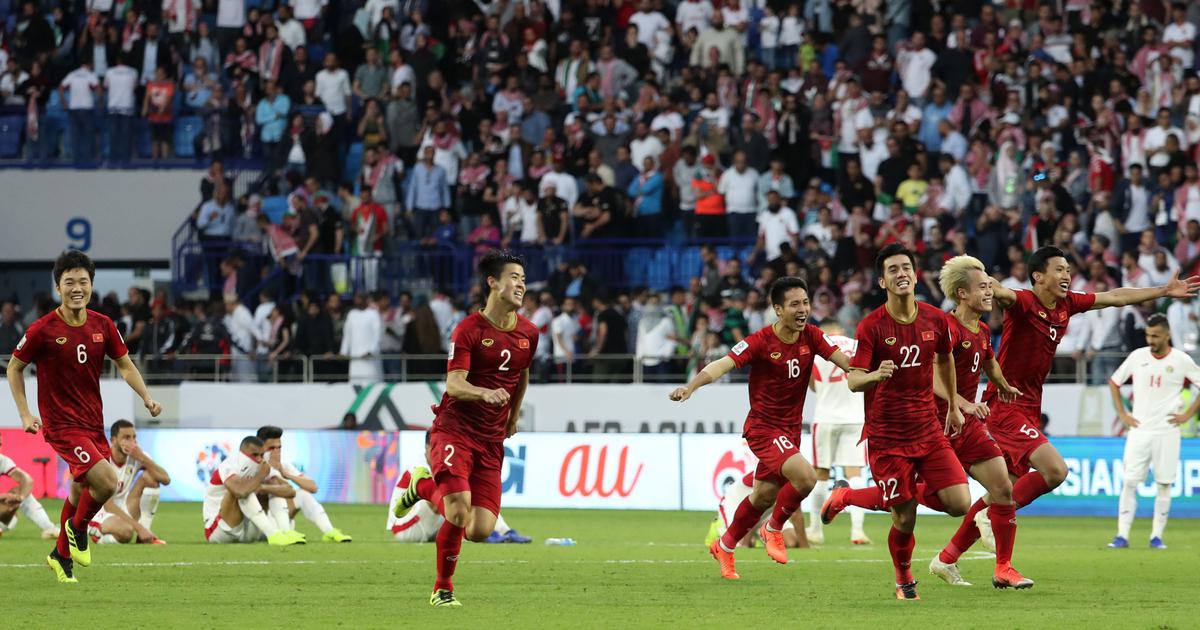 Việt Nam thẳng tiến vào tứ kết Asian Cup 2019