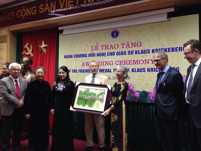 Lễ trao tặng Huân chương Hữu nghị cho GS. Klaus Krickeberg