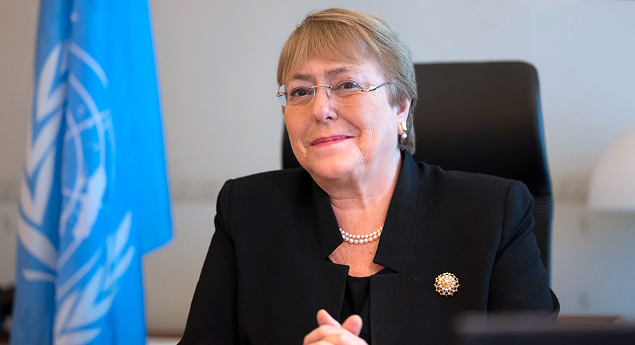 Tổng thống Chile Michelle Bachelet từng là bác sĩ nhi khoa và Bộ trưởng Y tế Chile