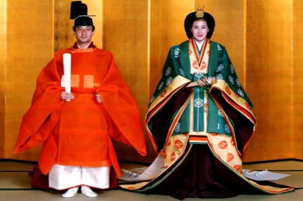 Thái tử Naruhito và Công nương Masako trong đám cưới hoàng gia năm 1993