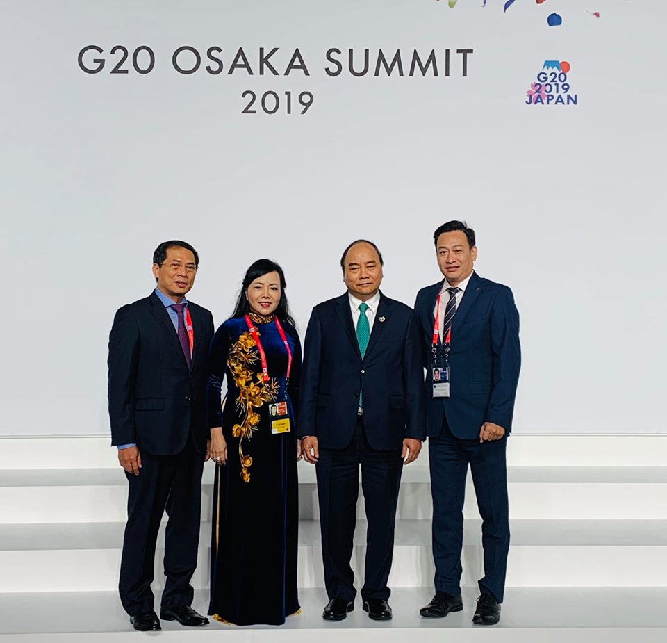 Đoàn Bộ Y tế và Bộ Ngoại giao tháp tùng Thủ tướng Nguyễn Xuân Phúc dự Hội nghị G20, phiên họp về nội dung bình đẳng giới, bao phủ sức khoẻ toàn dân( UHC) ... tại Osaka, Nhật Bản