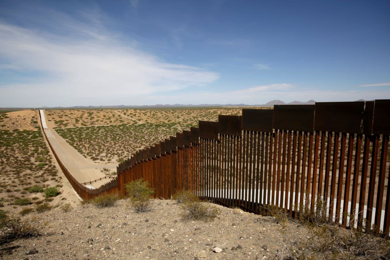Mỹ dành 3,6 tỷ USD để xây bức tường biên giới với Mexico