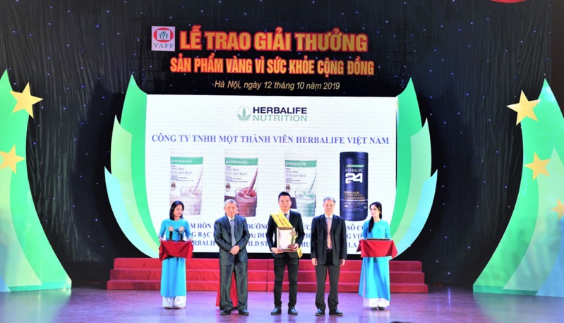 Herbalife Việt Nam nhận giải thưởng “Sản phẩm vàng vì sức khỏe cộng đồng” năm 2019