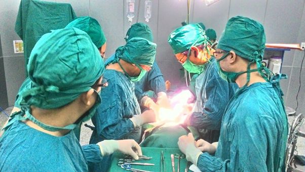 Hướng về cơ sở - Giảm tải bệnh viện: Bác sĩ vững tay thực hiện kỹ thuật khó nhờ “vệ tinh” giảm tải bệnh viện