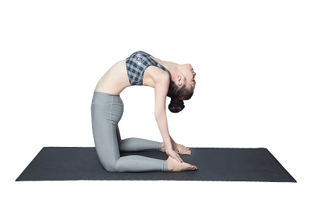 động tác yoga 5 giúp trẻ lâu, khỏe xương