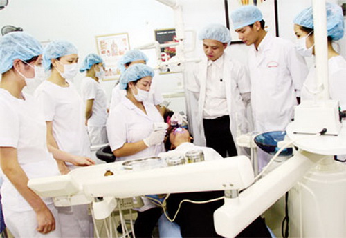 Thực hành y khoa càng nhiều càng quý.