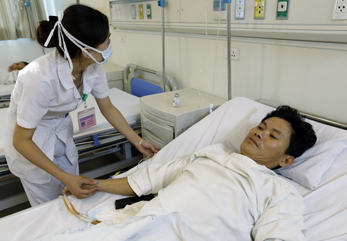 Bố cháu M. sau ca ghép gan. nh:  D.Ngọc