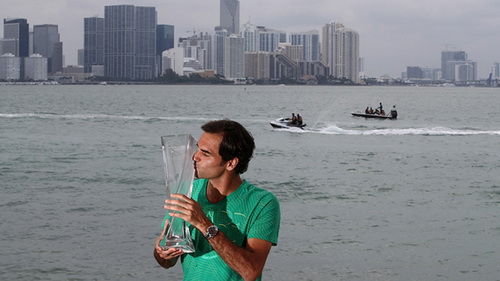 Ở tuổi 35, Federer đã hồi sinh mạnh mẽ.