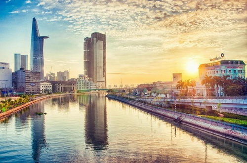 TP. Hồ Chí Minh hướng đến chân trời mới. Ảnh: Nguyễn Luận