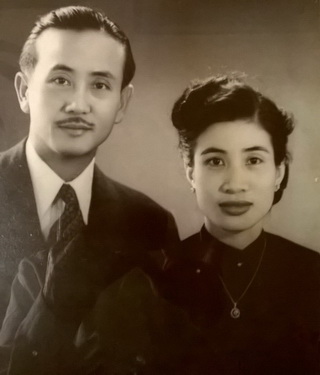 Thị trưởng Thẩm Hoàng Tín và phu nhân - Dược sĩ Phạm Thị Thành tại Hà Nội, năm 1950.
