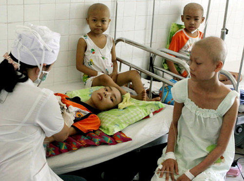 Khát vọng sống, khát vọng làm việc, khát vọng yêu thương... có thể không đồng đều với mọi người nhưng luôn thường trực trong mỗi con người, nhất là nơi những người đang hàng ngày hàng giờ chống chọi với ung thư... ( Ảnh minh họa)