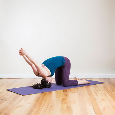 yoga chữa đau đầu - tư thế 3