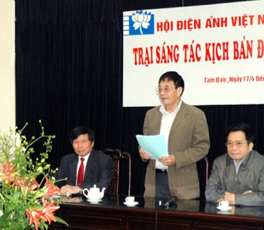 Đã có rất nhiều tác phẩm được Giải thưởng Nhà nước về VHNT và các giải thưởng hàng năm của các hội nghề nghiệp đều được “sinh nở” tại các nhà sáng tác (ảnh minh họa).