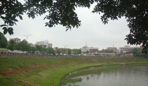 Công trình mới bên sông.