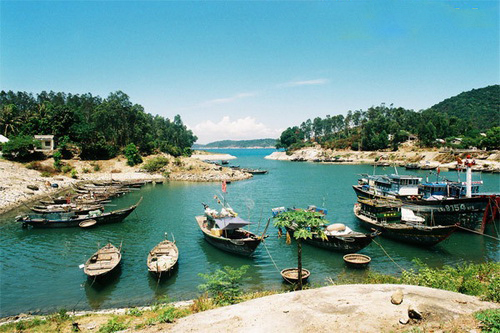Chu Lai giờ đây đã là một đô thị rợp màu xanh, một điểm đến du lịch vô cùng hấp dẫn.