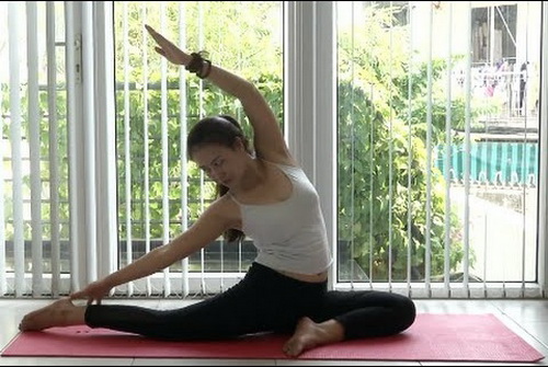 tập yoga ở nhà