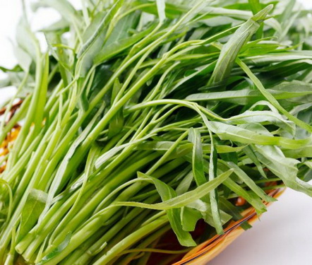 Rau làm nộm nên chọn loại nhỏ ngọn.