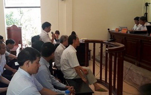 Các bị cáo tại phiên xét xử sáng ngày 8/8. Các bị cáo tại phiên xét xử sáng ngày 8/8.