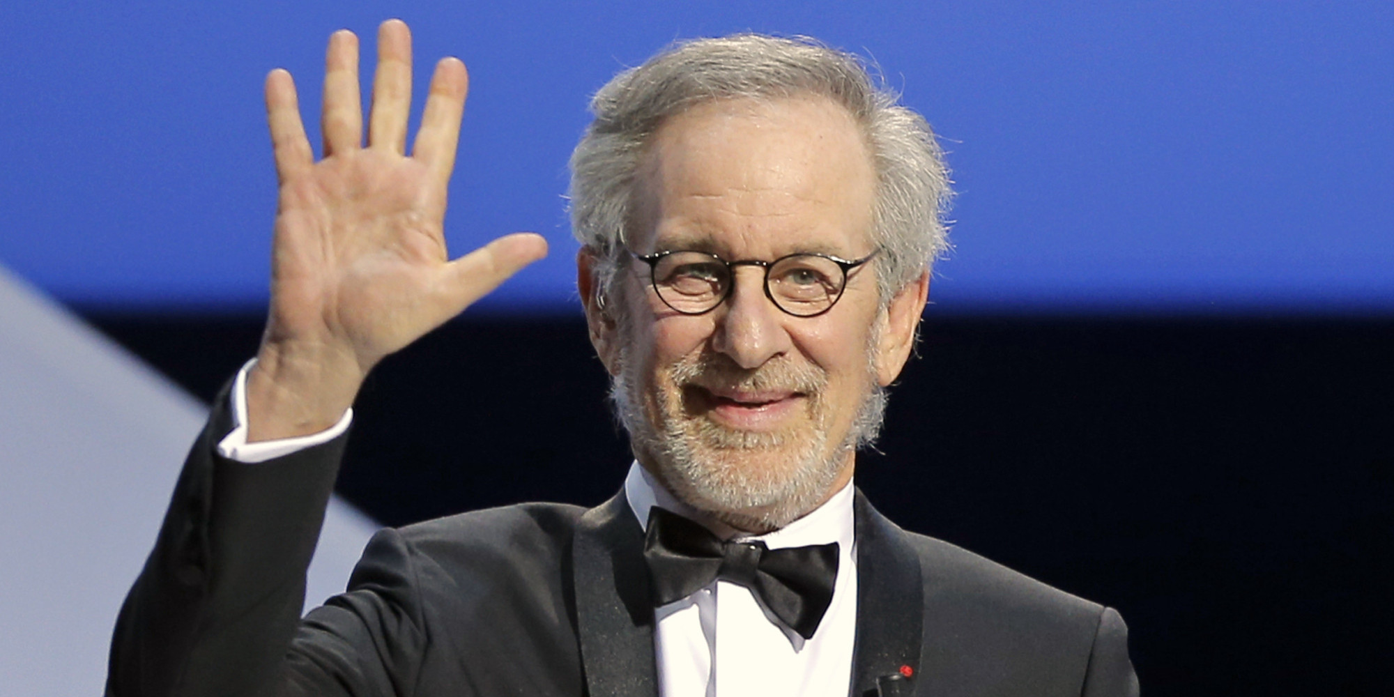 Steven Spielberg hiến toàn bộ doanh thu từ phim Bản danh sách Schindler cho mục đích từ thiện.