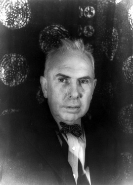 Nhà văn Theodore Dreiser (1871-1945).