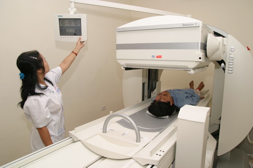 Đầu tư các trang thiết bị y tế hiện đại, góp phần nâng cao chất lượng y tế phục vụ nhân dân. Ảnh: TM