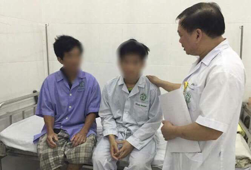 Thăm khám cho bệnh nhân tại Viện Sức khoẻ tâm thần - Bệnh viện Bạch Mai.