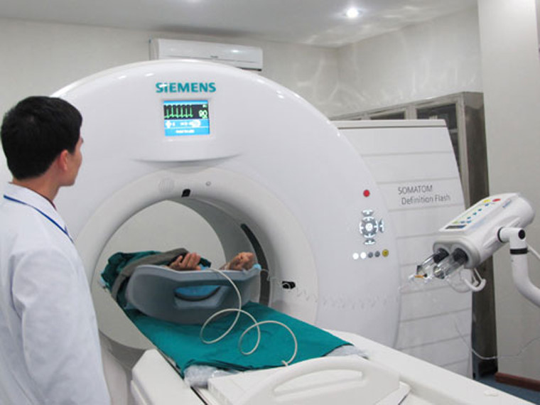 Chụp MRI theo dõi hoạt động của não để chẩn đoán bệnh ấu dâm.