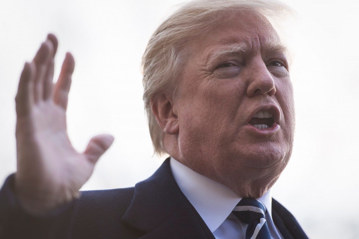Tổng thống Mỹ nói “ông không liên quan đến vụ việc Tướng Michael Flynn. Tổng thống Mỹ nói “ông không liên quan đến vụ việc Tướng Michael Flynn.