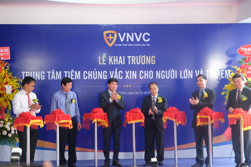 Khai trương Trung tâm tiêm chủng VNVC lớn nhất TP.HCM.