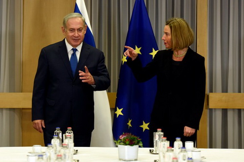 Ngày 11/12, trong cuộc gặp với Thủ tướng Israel Netanyahu, Cao ủy phụ trách An ninh Đối ngoại EU bà Federica Mogherini đã từ chối công nhận Jerusalem là Thủ đô của Israel.