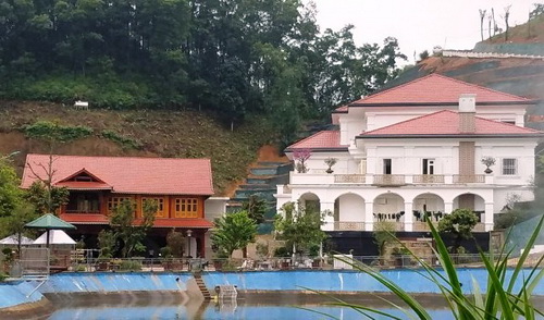 Biệt phủ của gia đình ông Phạm Sỹ Quý, Giám đốc Sở Tài  nguyên & Môi trường tỉnh Yên Bái.